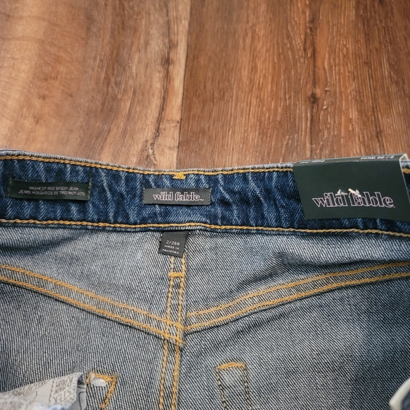 WILD FABLE Super High Rise Distressed Baggy Jeans - Picture 6 of 8